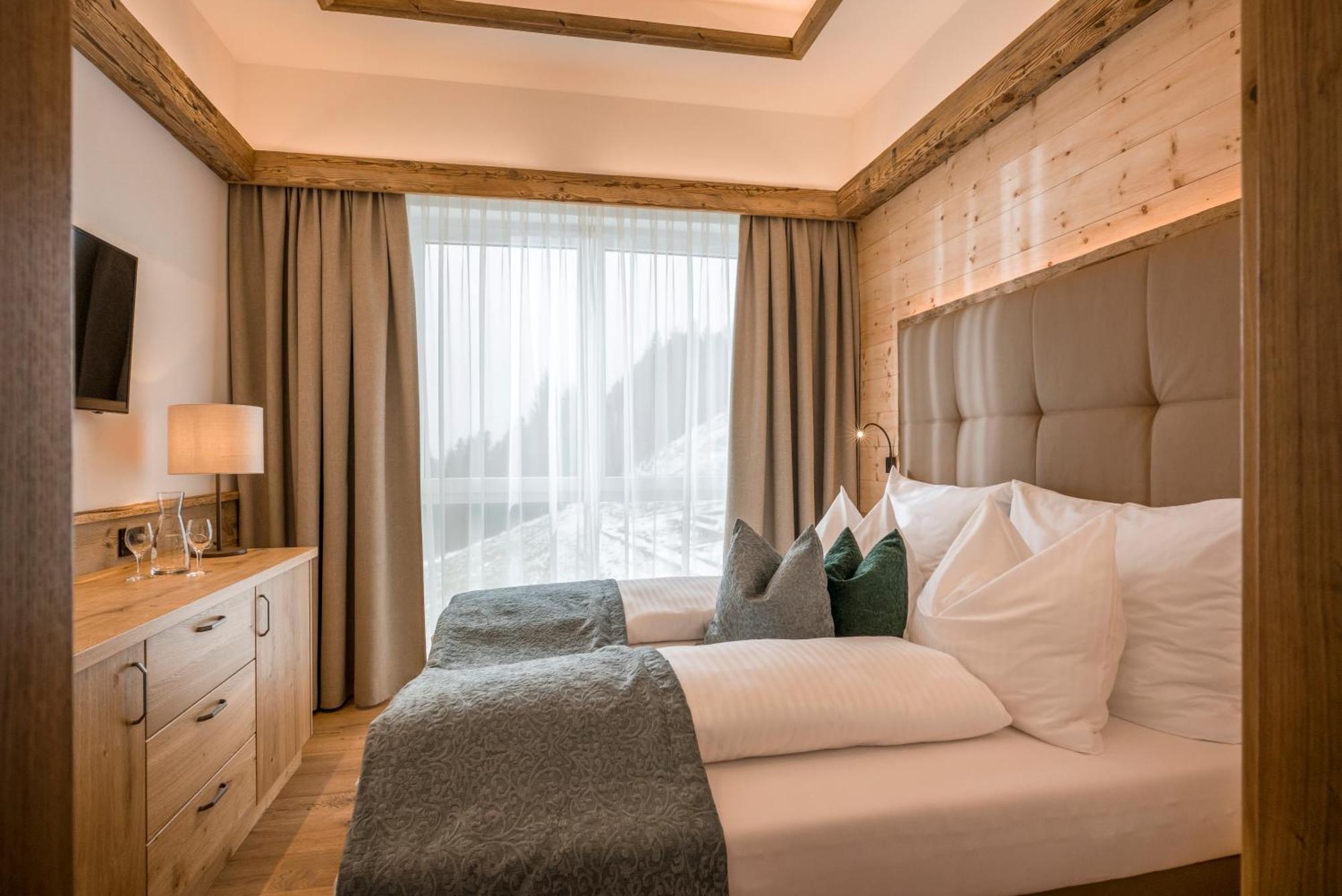 Hotel Panorama Royal Bad Haering Bagian luar foto