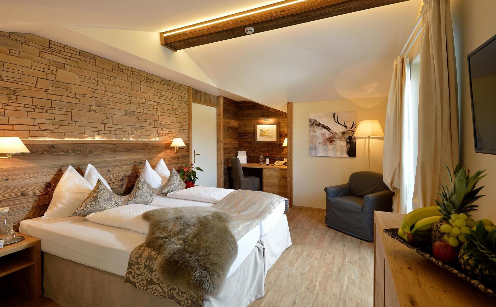 Hotel Panorama Royal Bad Haering Bagian luar foto