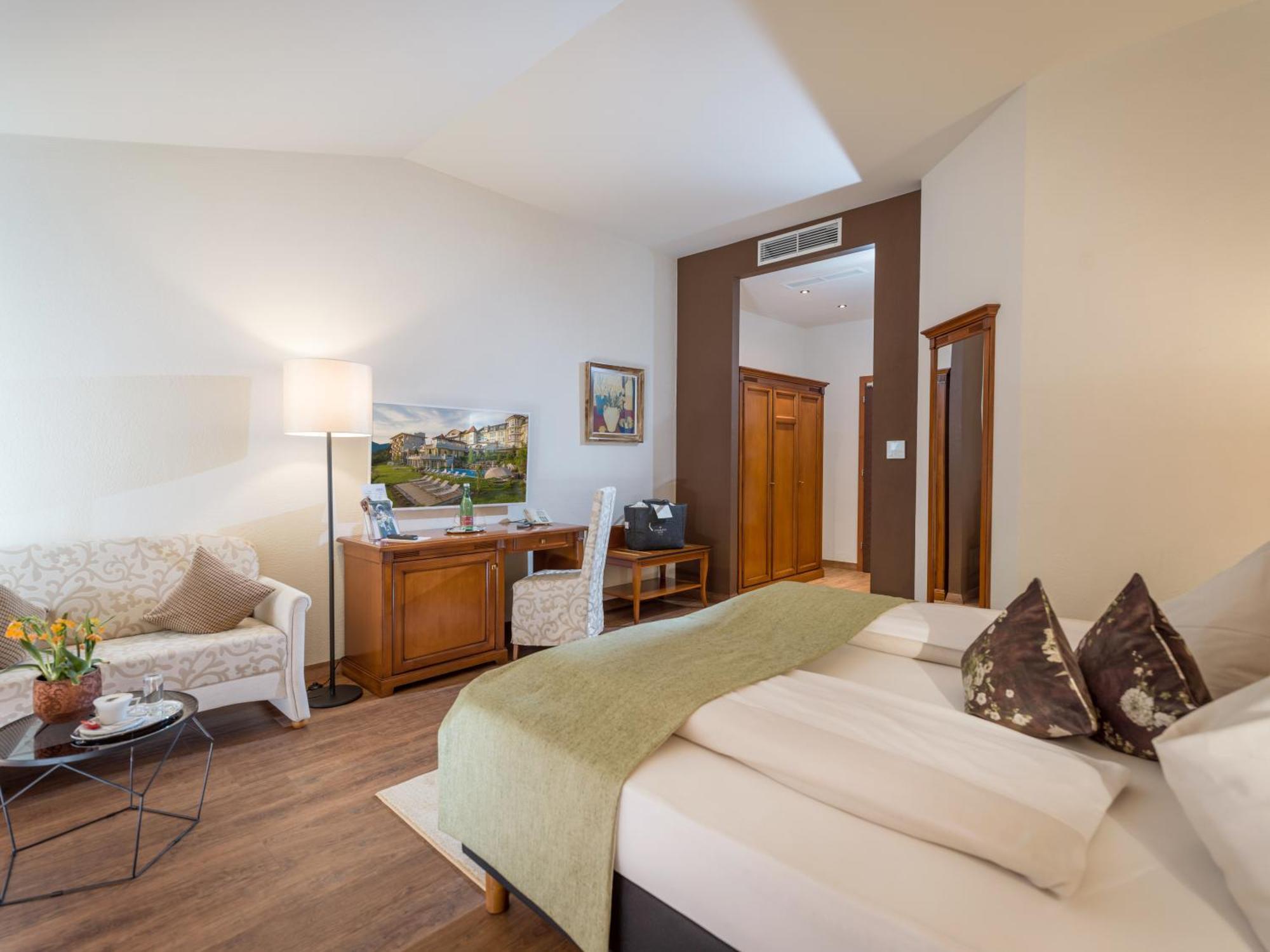Hotel Panorama Royal Bad Haering Bagian luar foto