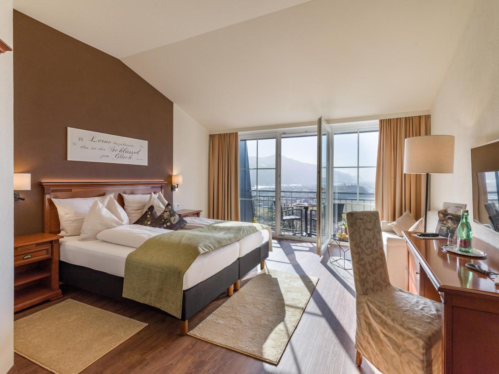 Hotel Panorama Royal Bad Haering Bagian luar foto